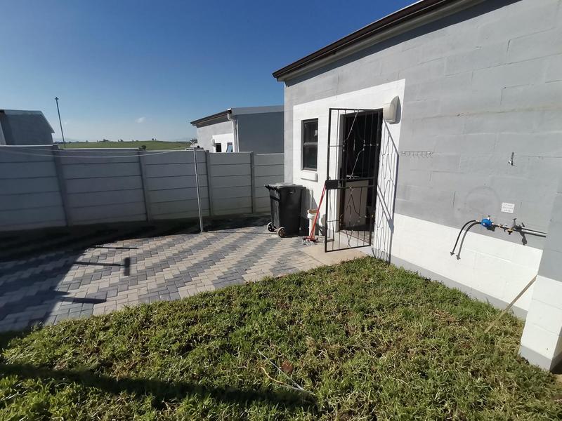 To Let 2 Bedroom Property for Rent in Fisantekraal Western Cape